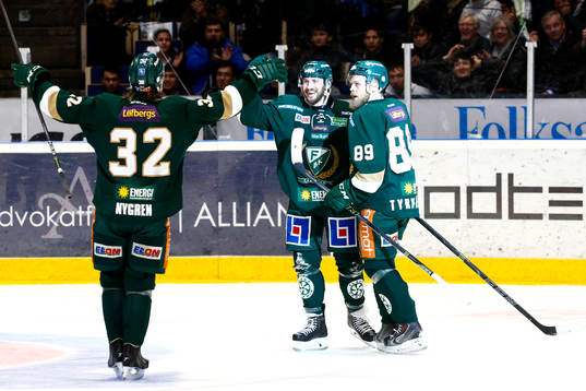 Färjestads Travis Turnbull jublar