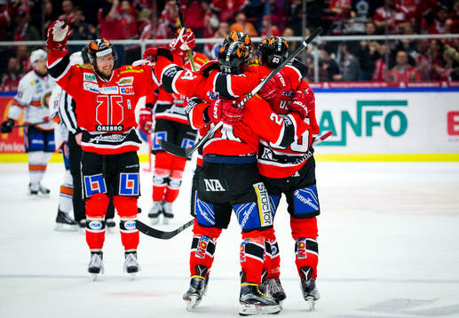 Örebros Petr Zamorsky gör 2-3 och jublar