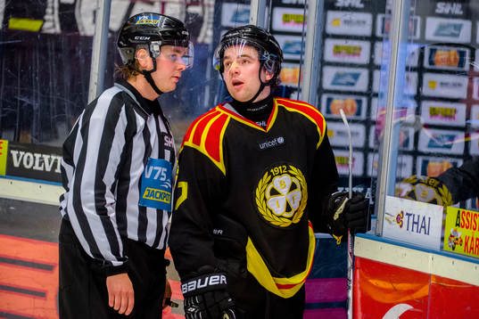 Brynäs Ponthus Westerholm utvisas för spearing på