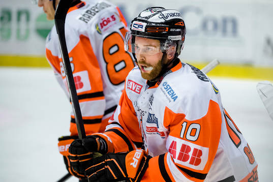 Karlskronas Mattias Guter jublar