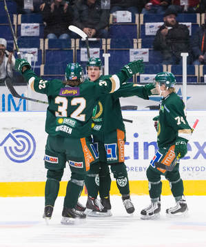 Färjestads Joel Eriksson Ek  jublar