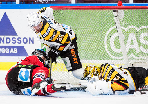 Malmö Redhawks Fredrik Händemark mot Skellefteås Axel