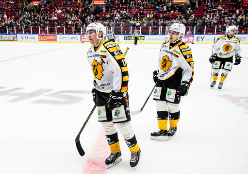 Skellefteås Pär Lindholm och John Norman jublar åt 3-0
