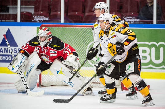 Skellefteås Patrik Zackrisson och Andrew Calof framför