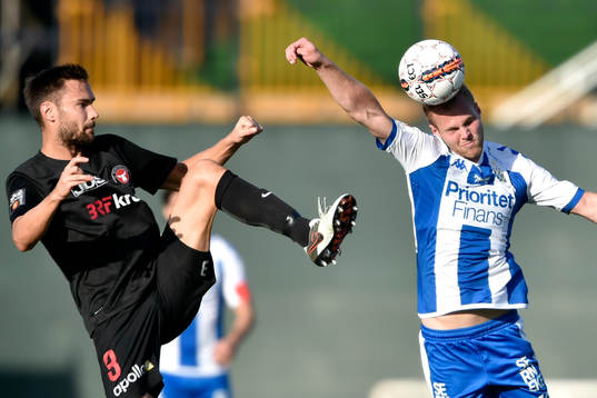 Midtjyllands Tim Sparv och IFK Göteborgs Gustav Engvall