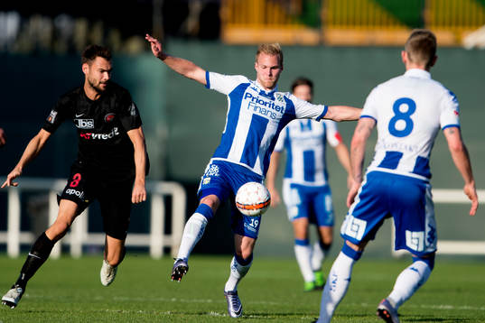 Midtjyllands Tim Sparv och IFK Göteborgs Gustav Engvall
