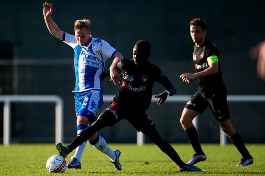 IFK Göteborgs Gustav Engvall och Midtjyllands Awer Bul
