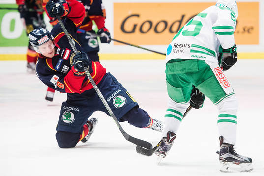 Djurgårdens Mikko Lehtonen faller