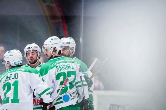 Rögles spelare jublar