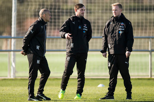 Helsingborgs manager Henrik Larsson, assisterande tränare