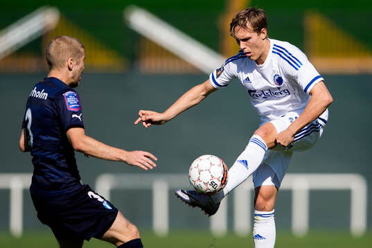 Malmö FFs Anton Tinnerholm och FC Köpenhamns Ludwig