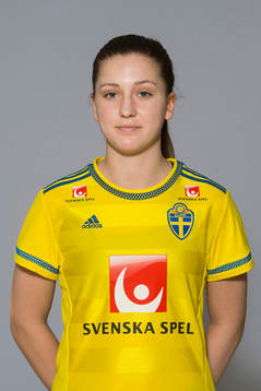 Emma Lindén som spelar i F17 landslaget