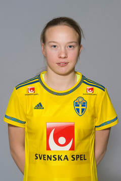 Izabell Rydell som spelar i F17 landslaget
