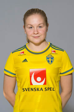 Matilda Ovenberger som spelar i F17 landslaget