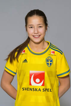 Emma Engström som spelar i F17 landslaget