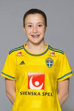 Maja Regnås som spelar i F17 landslaget
