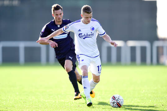 Malmö FFs Markus Rosenberg jagar FC Köpenhamns Kasper Kusk