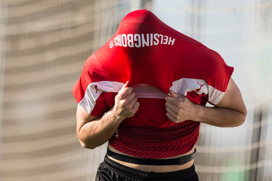 Helsingborgs Frederik Helstrup deppar