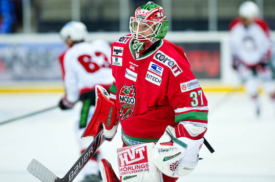 Modos målvakt Adam Reideborn