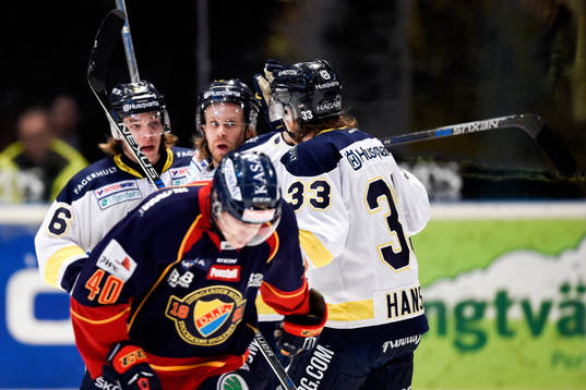 s Niklas Hansson jublar