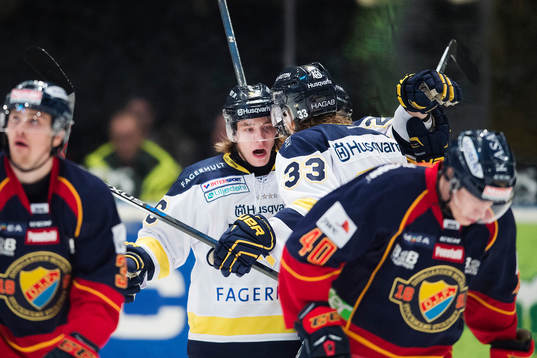 s Filip Sandberg jublar