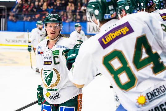 Färjestads Magnus Nygren jublar