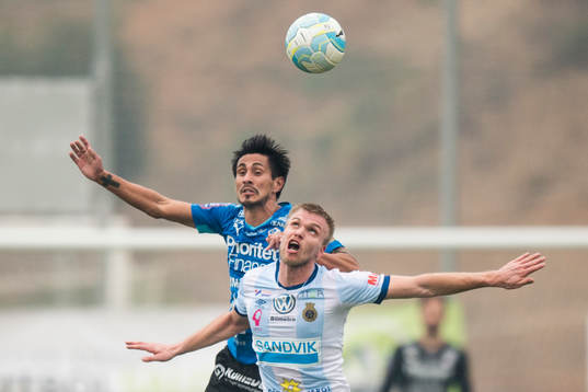 Bläddra bland fler bilder av Fotboll, Träningsmatch, Halmstad - Gefle