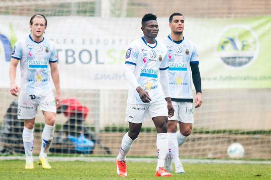 Gefles Anders Bååth-Sjöblom och Kwame Bonsu deppar