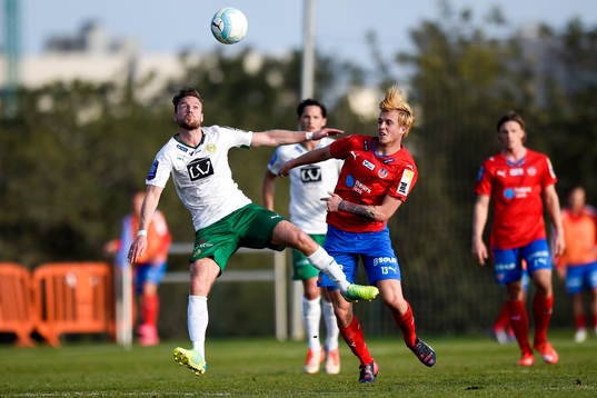 Hammarbys Arnor Smarason och Helsingborgs Alexander