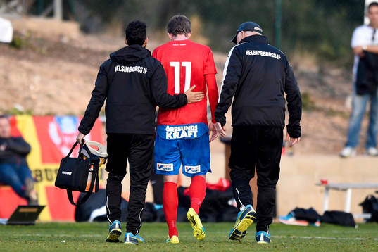 Helsingborgs Adam Eriksson får utgå med skada