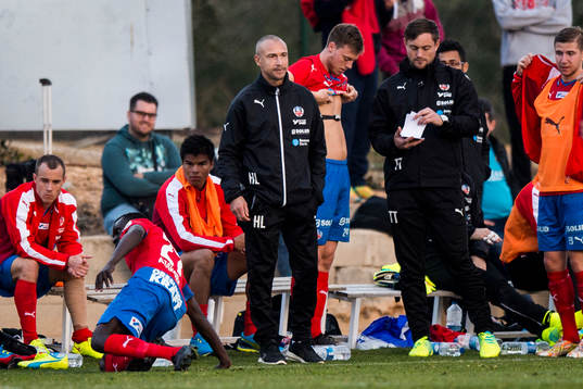 Helsingborgs manager Henrik Larsson (m)