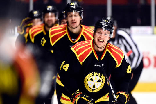 Brynäs Jacob Blomqvist jublar