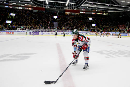 Frölundas Ryan Lasch skadade axeln