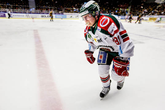 Frölundas Ryan Lasch utgick med befarad axelskada