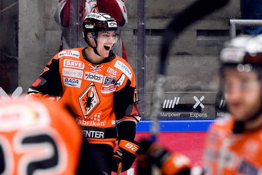 Karlskronas Joel Kellman jublar