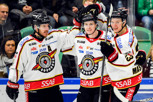 Luleås Peter Cehlarik jublar