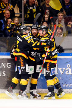 Skellefteås Skellefteås Axel Holmström jublar