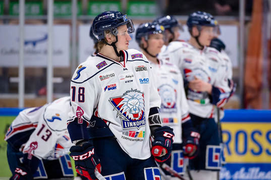 Linköpings Jacob Lilja värmer upp