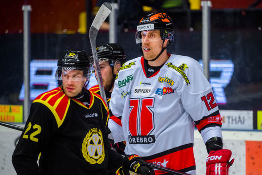 Brynäs Jörgen Sundqvist och Örebros Marko Anttila