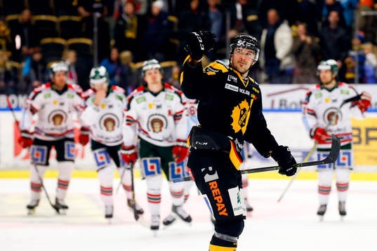 Skellefteås Jimmie Ericsson jublar och Frölunda deppar