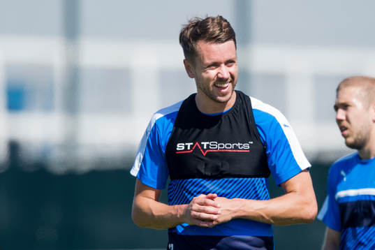 Malmö FFs Kári Árnason skrattar