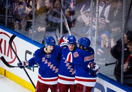 New Yorks Jesper Fast, J.T. Miller och Derick Brassard