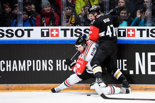 Frölundas Tom Nilsson och Kärpäts Mika Niemi