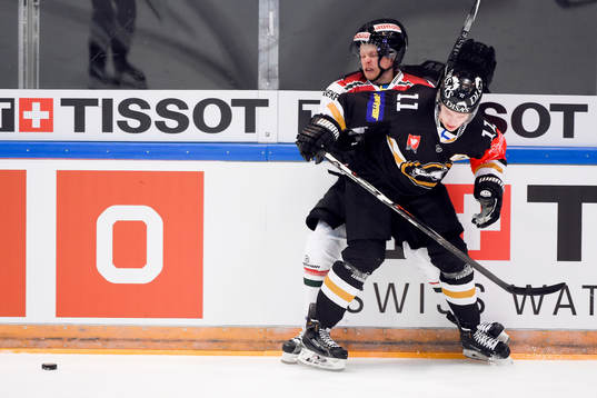 Frölundas Ryan Lasch och Kärpäts Markus Nutivaara