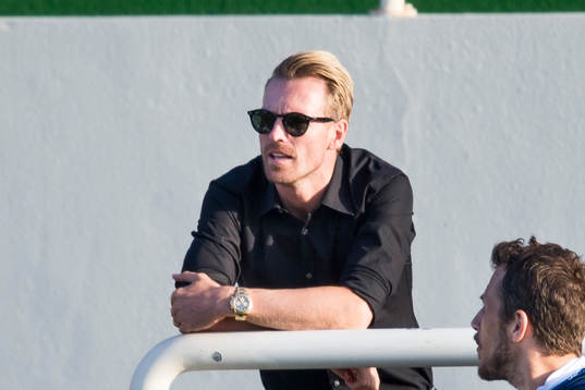 Christian "Chippen" Wilhelmsson på läktaren