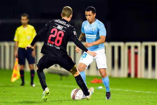 Midtjyllands Andre Römer och Malmö FFs Yoshimar Yotún