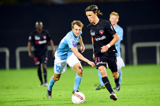 Malmö FFs Magnus Wolff Eikrem och Midtjyllands Kristoffer