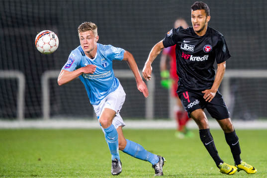 Malmö FFs Mattias Svanberg och Midtjyllands Harmeet Sing