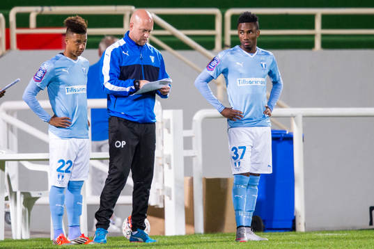 Malmö FFs Tobias Sana och Samuel Tetteh byts in av