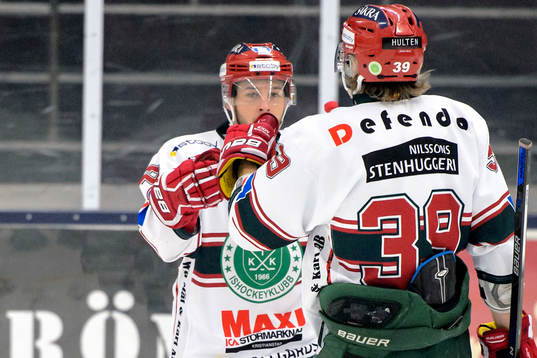 Kristianstads Roger Olsson jublar med Alexander Molldén